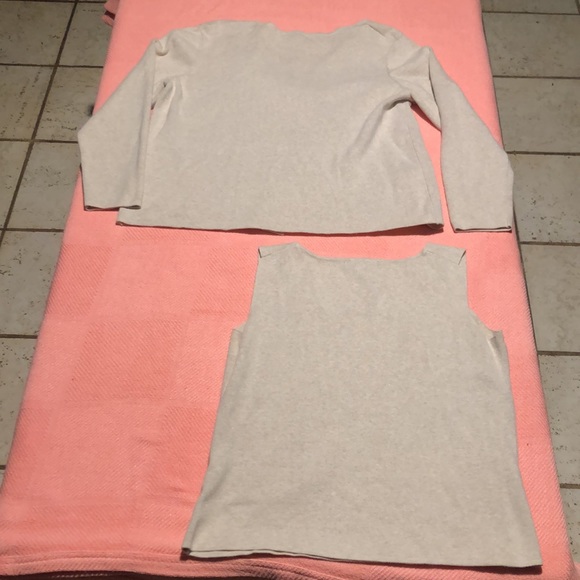 ⭐️⬇️ Designer’s Originals Women’s Sleeveless Sweater and Cardigan Set - Picture 10 of 10